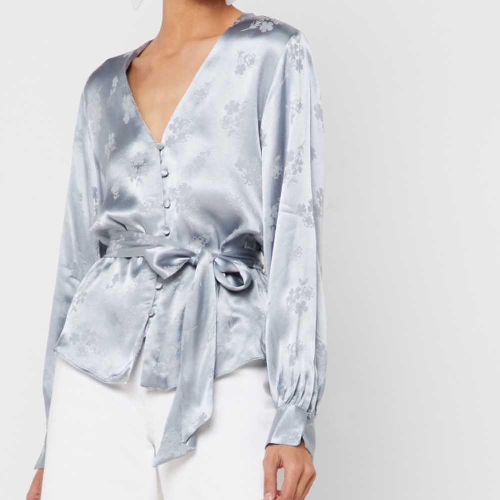 TOPSHOP FLORAL SATIN JACQUARD TOP SIZE US 6